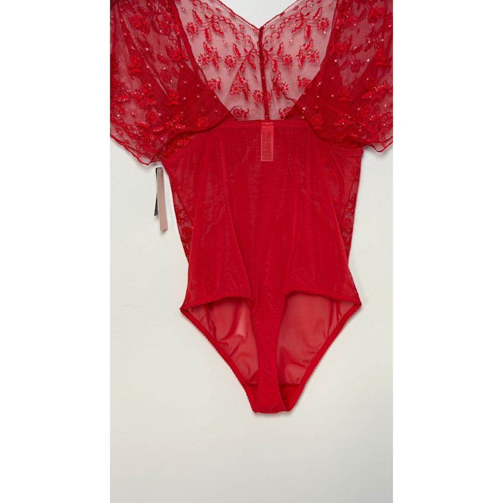 Wacoal Red Lace Floral Shimmer Bodysuit V-Neck Short Sleeve 836333 New